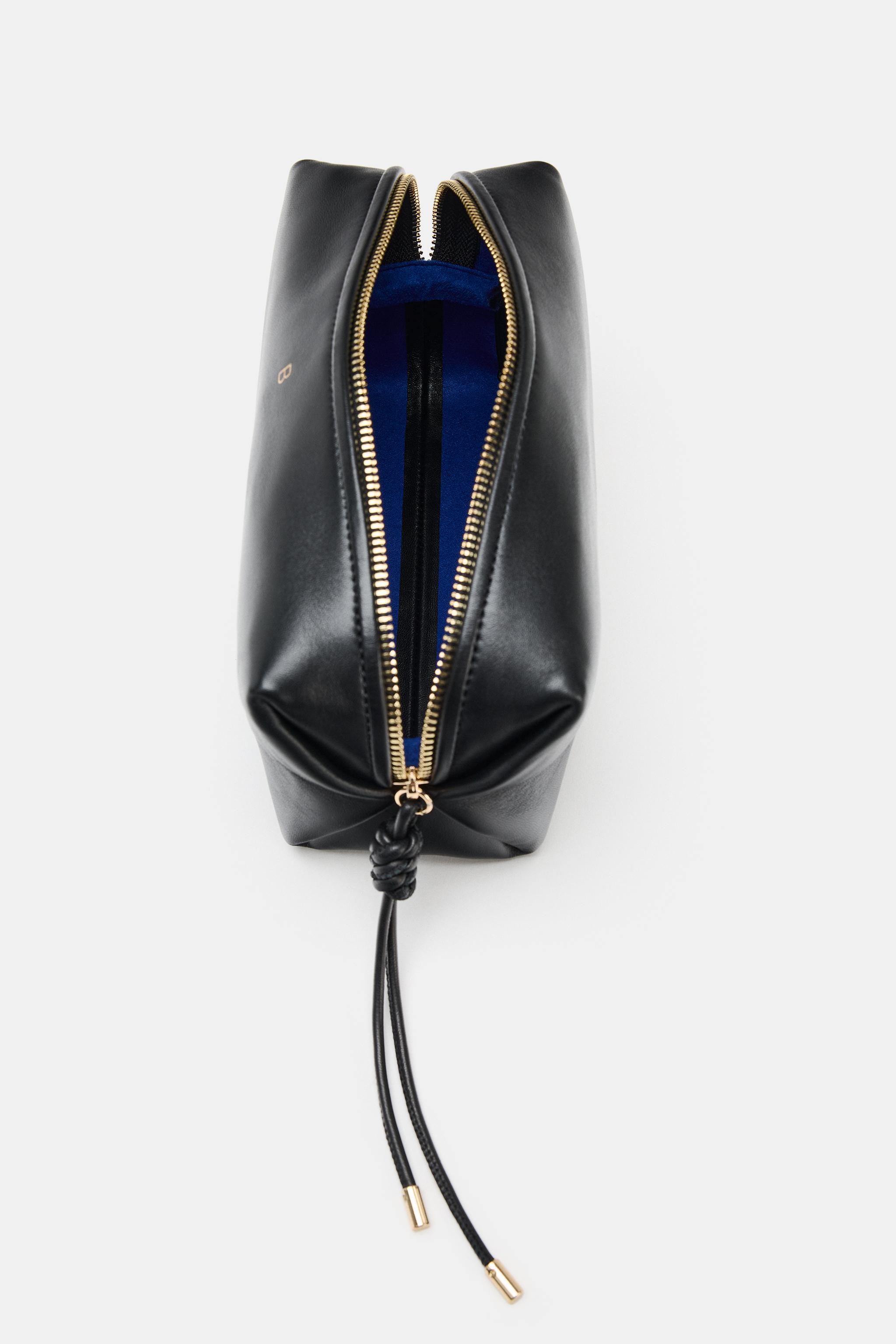 LEATHER TOILETRY BAG